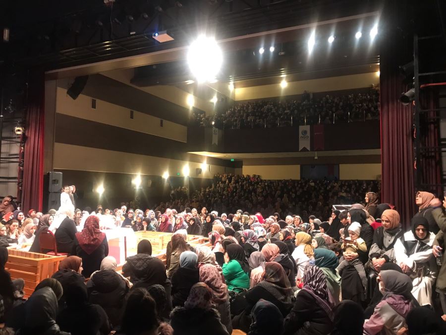 Saliha Erdim konferansına Kütahyalı kadınlardan yoğun ilgi 