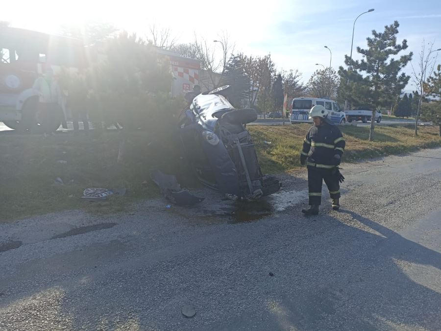 Kontrolden çıkan otomobil takla attı:2