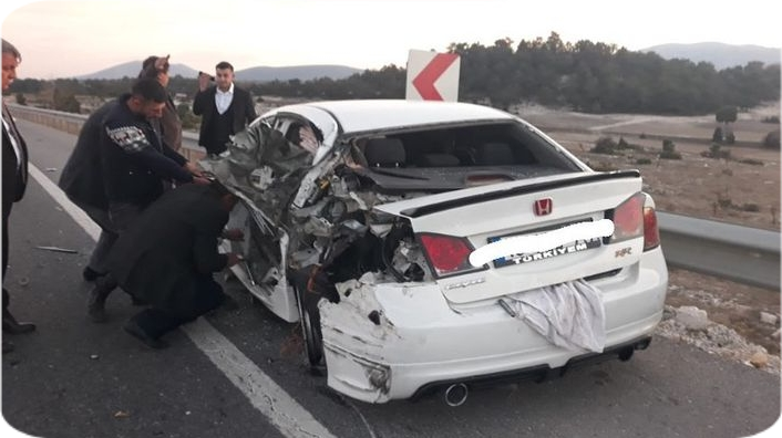 Kütahya Afyon karayolunda trafik kazası 