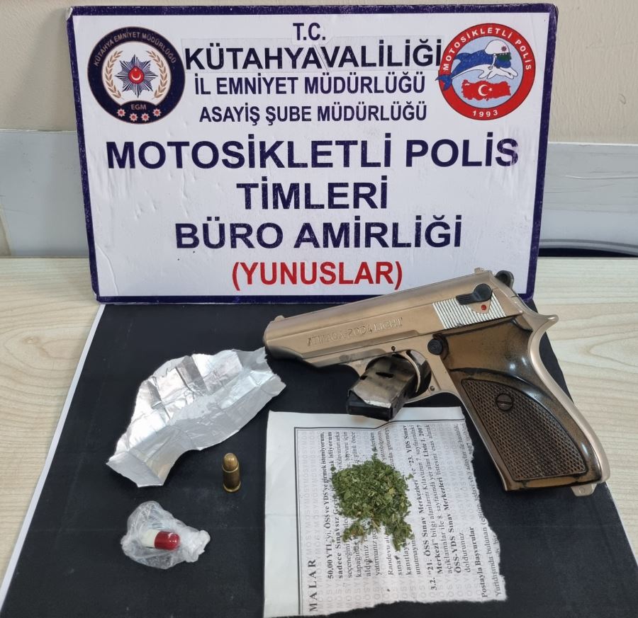 Yunus Timleri Motorsikletli Şahısların Üzerinde Uyuşturucu ve Ruhsatsız Tabanca Ele Geçirdi