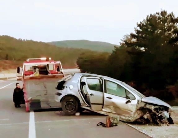 TAVŞANLI HARMANCIK YOLUNDA KAZA 3 YARALI