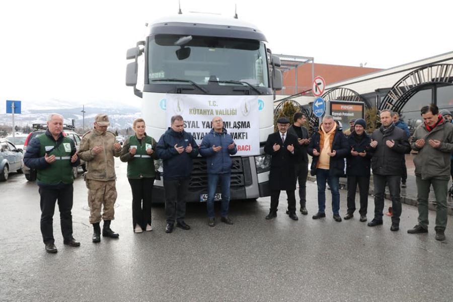 KÜTAHYA VALİLİĞİ KOORDİNESİ İLE 21 YARDIM TIRI YOLA ÇIKTI