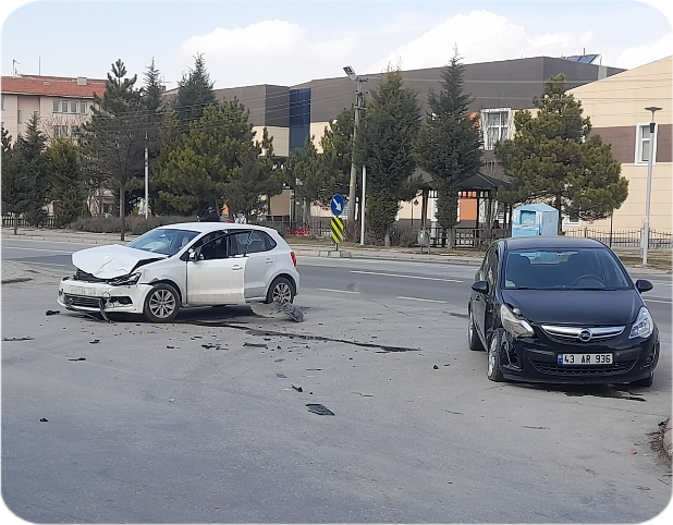 Yunusemre Mahallesi trafik kazasi:1 yaralı 