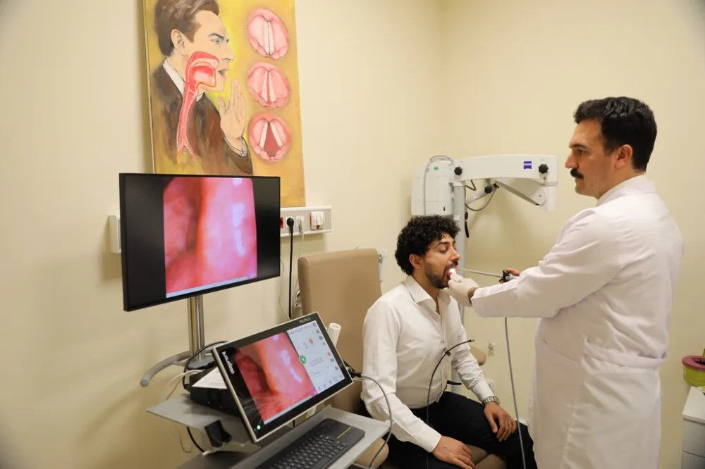 KSBÜ‘DEN SES TELİ FELCİ TEDAVİSİNDE DÜNYA ÇAPINDA YENİ TEKNİK